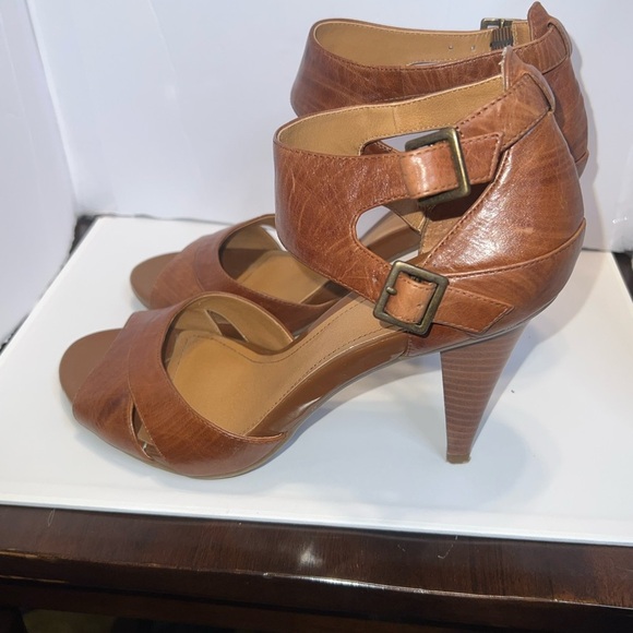 Kenneth Cole REACTION Women's Get 2 Know U Strappy Sandal. Size 10 New - Picture 3 of 6